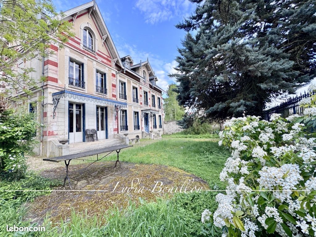 Maison 14 pièces 395 m² · à Melun · 395 m² · 699 000 €