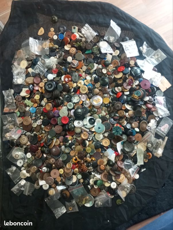 Lot De Boutons Anciens à Collectionner - Celluloid - Occasion - Vintage