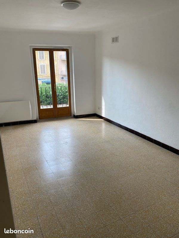 Appartement 3 pièces 42 m² · à Carpentras · 42 m² · 525 €/mois