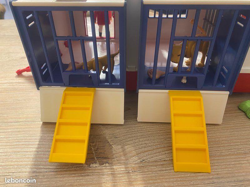 PLAYMOBIL 4232 Zirkuswagen (Gebraucht) in Steffisburg für CHF 17 - mit