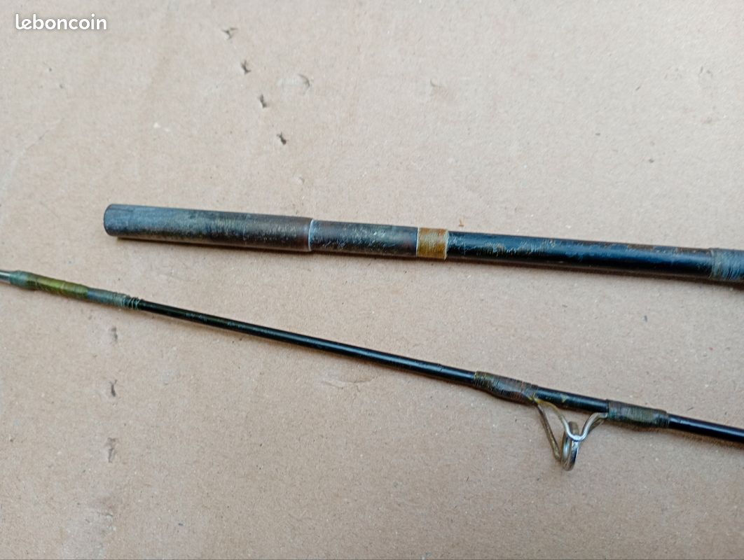 Ancienne Canne à Pêche Lancer 2 Mètres Non Démontable