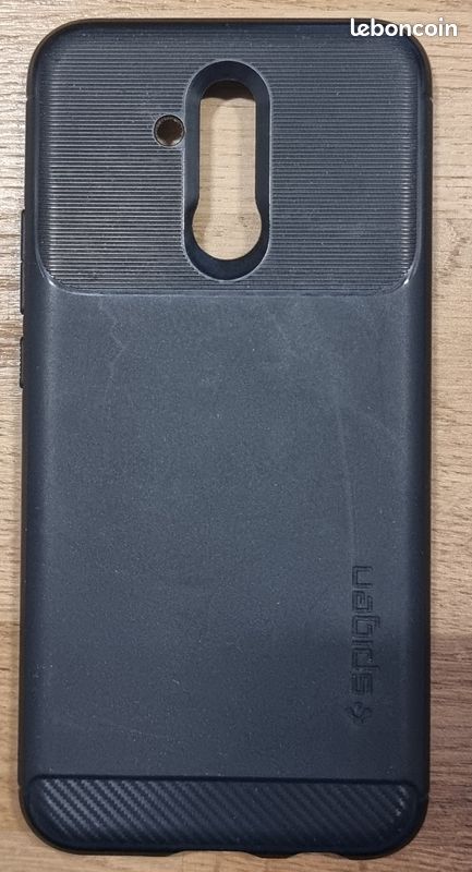 Spigen Coque Huawei Mate 20 Lite, tres bon état (image 1)