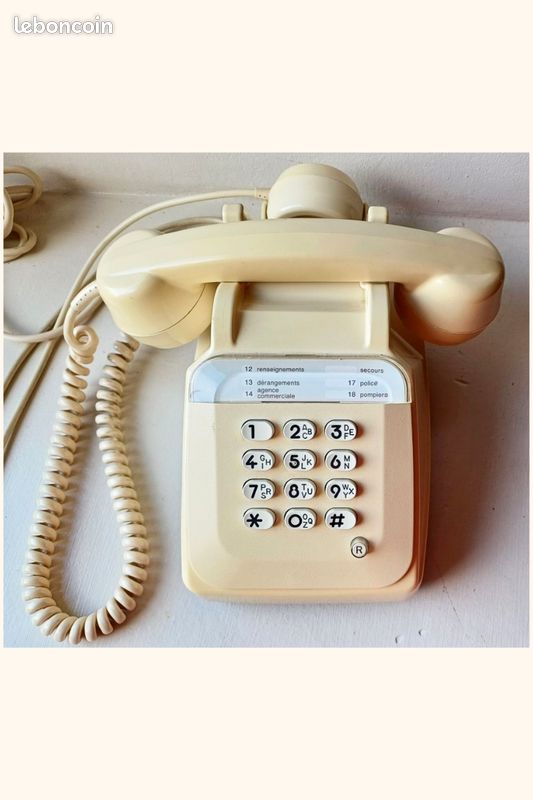 Téléphone vintage socotel s63 à cadran 1977