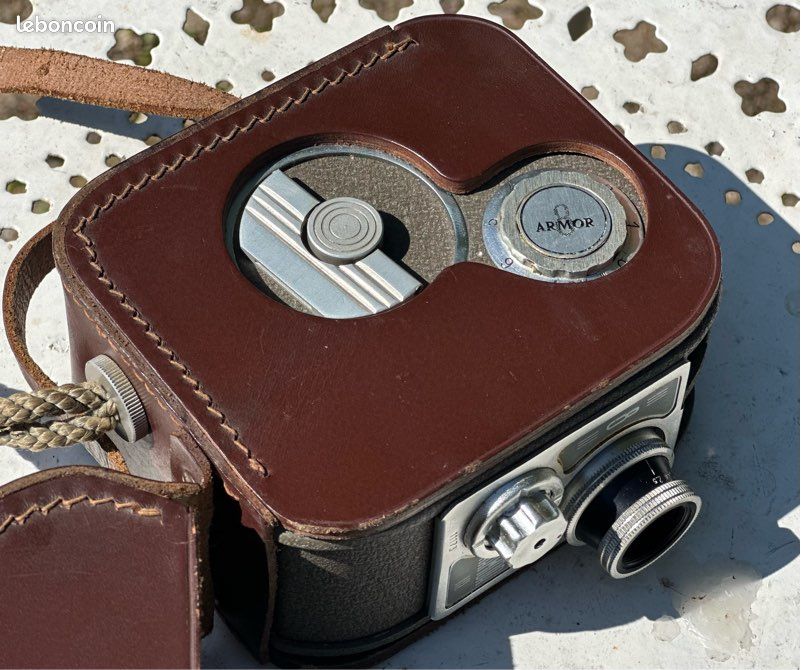 Caméra 8mm ARMOR III + Étui Cuir - État Collection / Fonctionne (image 5)
