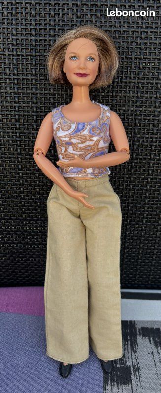 Barbie - Grand mère ou Mamie de la famille du Bonheur - Jeux & Jouets