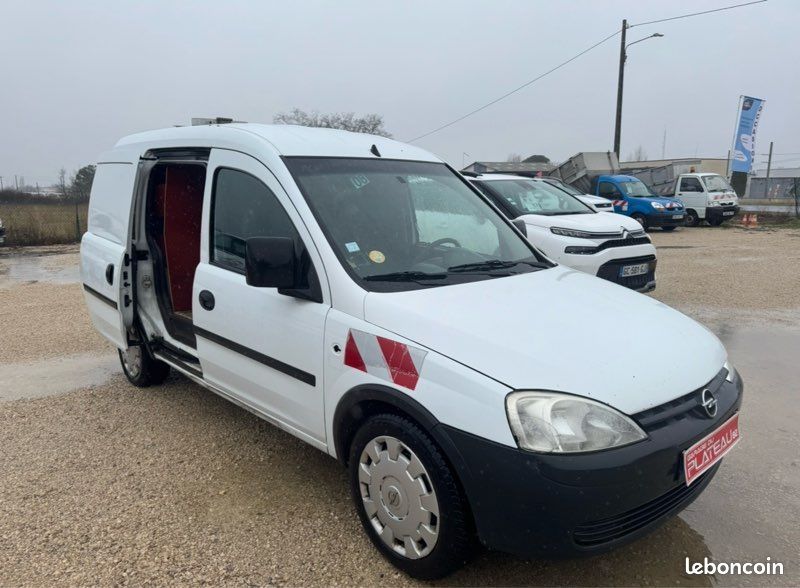Opel Combo C - 1.3 CDTi 69 / Utilitaire (image 8)
