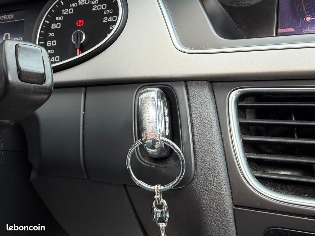 AUDI A4 AVANT 2.0 TDI 136 Ambiente - TOIT OUVRANT - RADAR AR (image 30)
