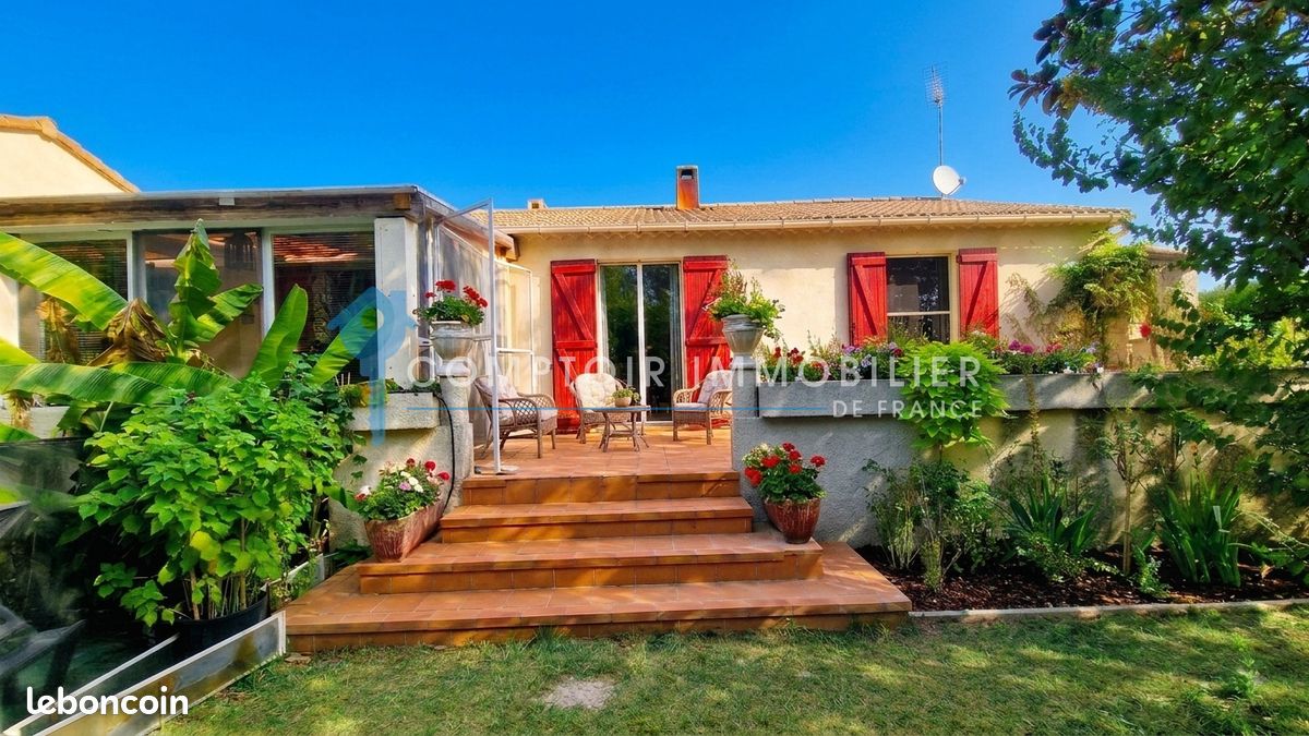 Maison 6 pièces 99 m² · à Saint-Julien-les-Rosiers · 99 m² · 299 000 €