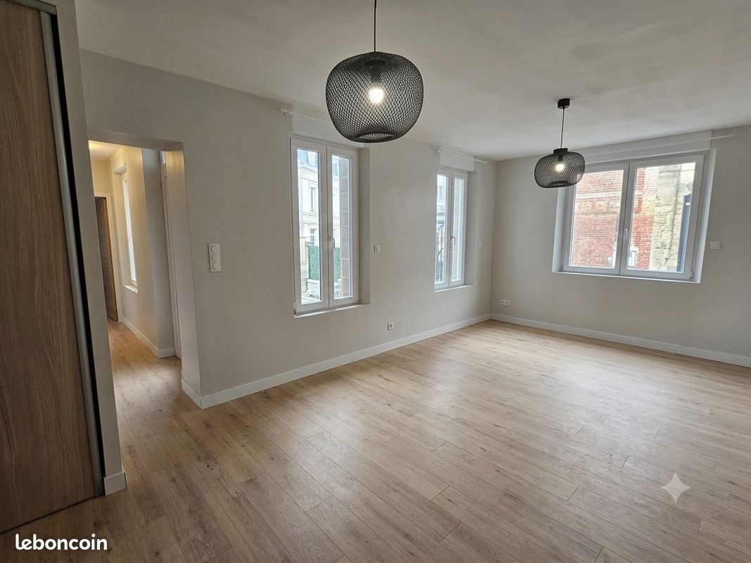 Maison 4 pièces 100 m² · à Saint-Quentin · 100 m² · 990 €/mois