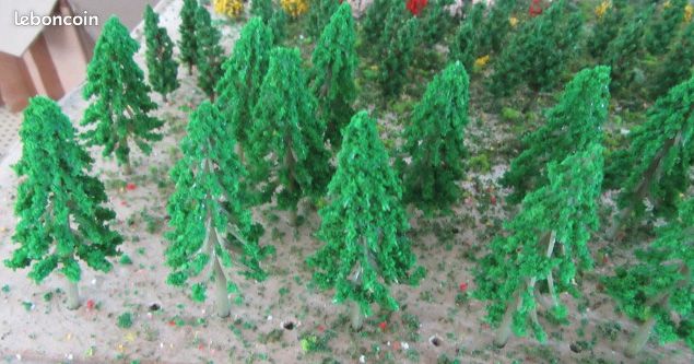 S0805 Lot de 50 sapins vert foncé 52 mm pour modélisme ferroviaire paysage paysager HO N échelle 5,1 cm