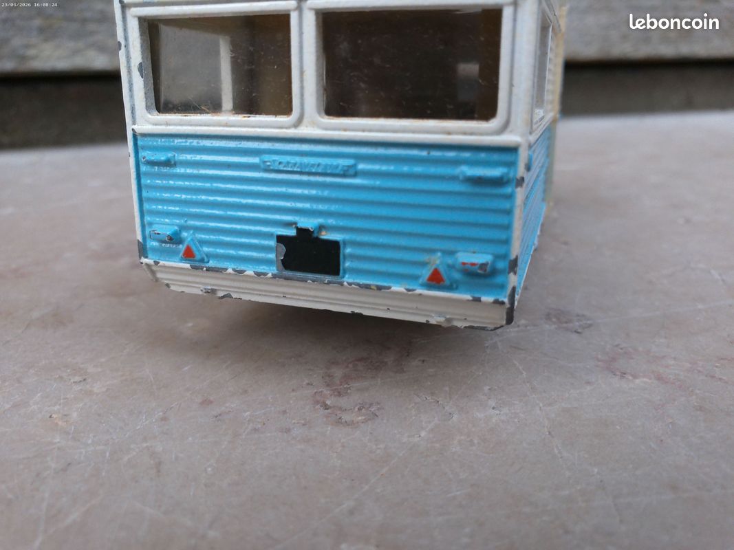 Ancienne caravane caravalair armagnac 420 Dinty toys n° 564 pour petite voiture - Collection