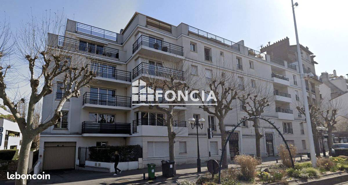Parking · à Enghien-les-Bains · 150 €/mois
