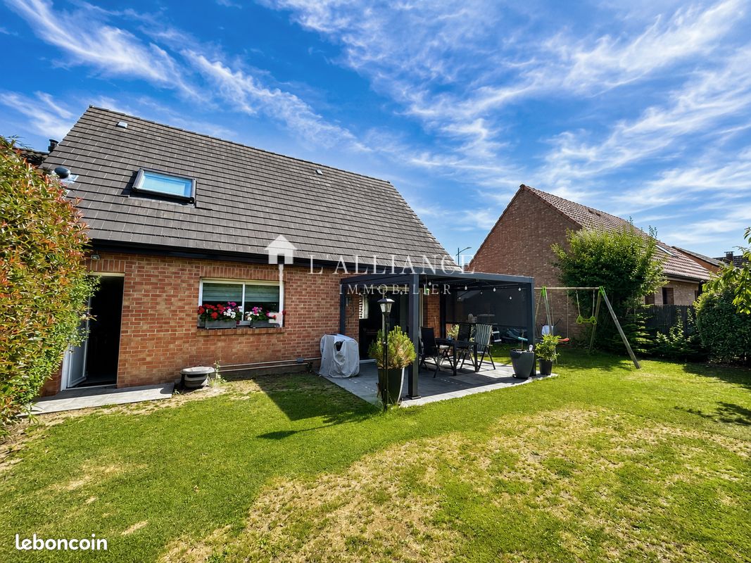 Maison 6 pièces 98 m² · à Lesquin · 98 m² · 420 000 €