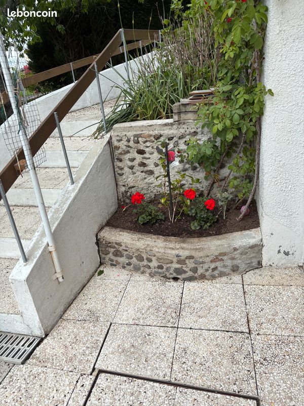 T2 rez de jardin excellent état, calme, jardin avec terrasse ombragée et proche de tous commerces (image 8)