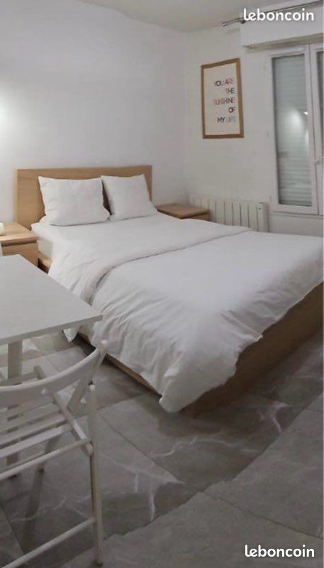 Lit coffre IKEA avec tête de lit 140 cm (image 1)