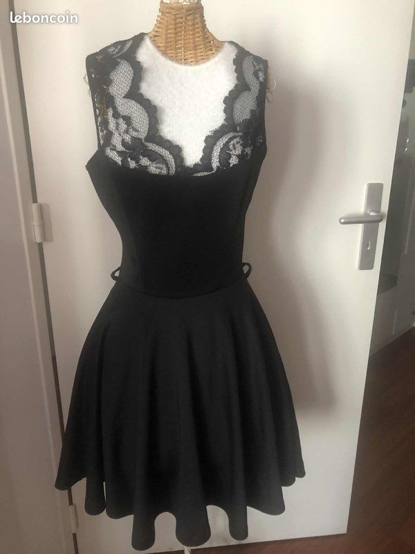 Robe De Soirée Boohoo Noire En Dentelle Pour Femme - Taille 8, Longueur Midi, Neuve Avec étiquettes