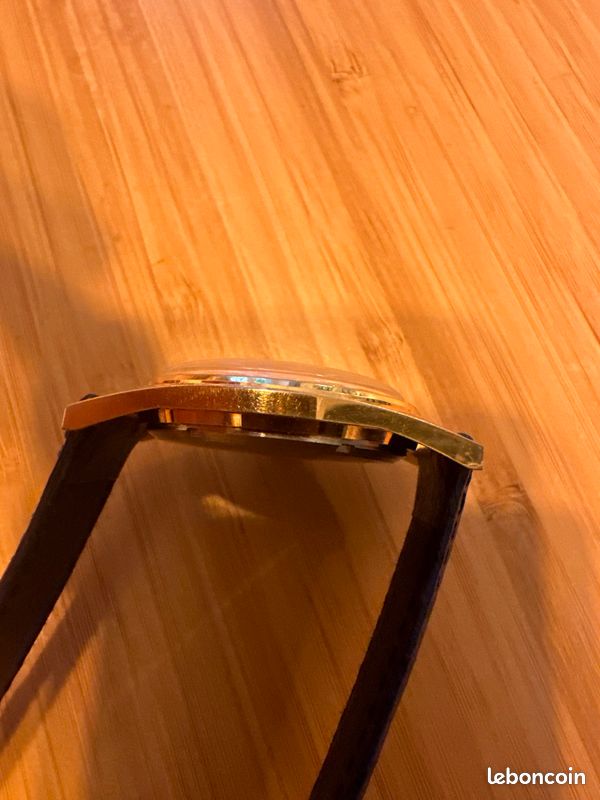 Helena montre NOS (image 3)