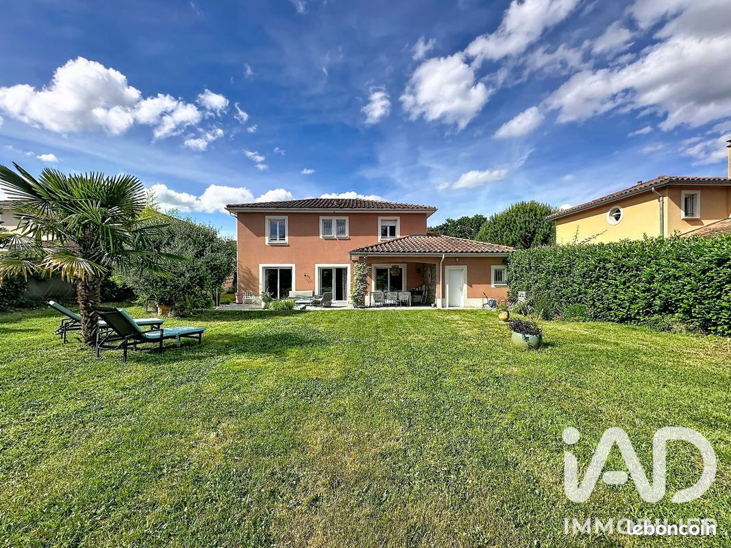 Maison 7 pièces 158 m² · à Craponne · 158 m² · 699 000 €