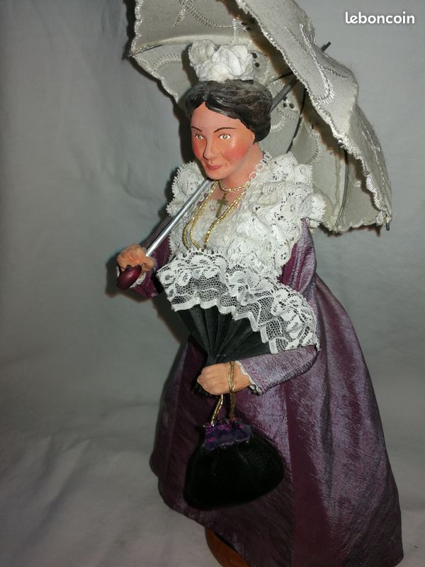 Santon d'art habillé - Arlésienne en violet (image 3)