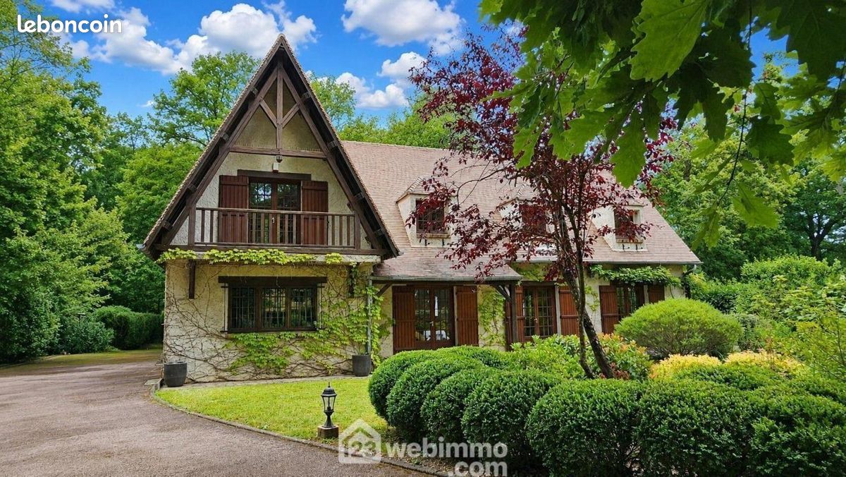 Maison 6 pièces 197 m² · à Milly-la-Forêt · 197 m² · 639 800 €