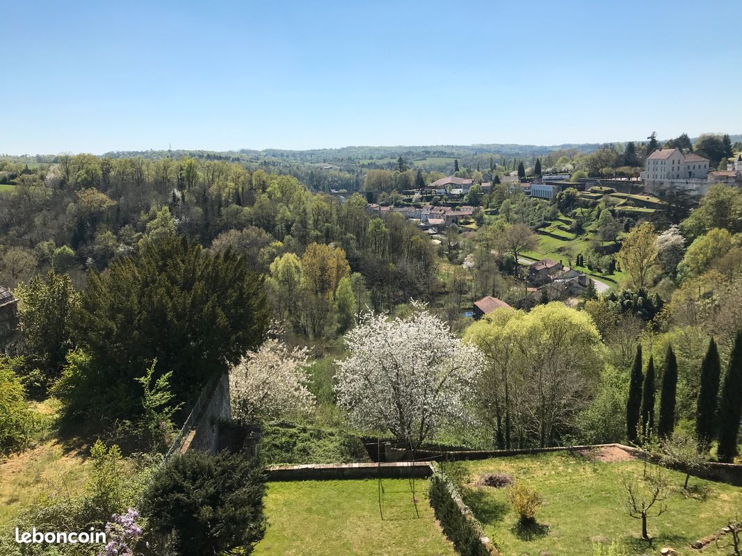 Appartement 1 pièce 35 m² · à Nontron · 35 m² · 390 €/mois