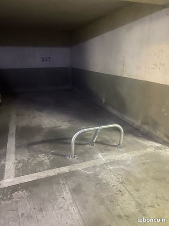 Place de parking à louer
