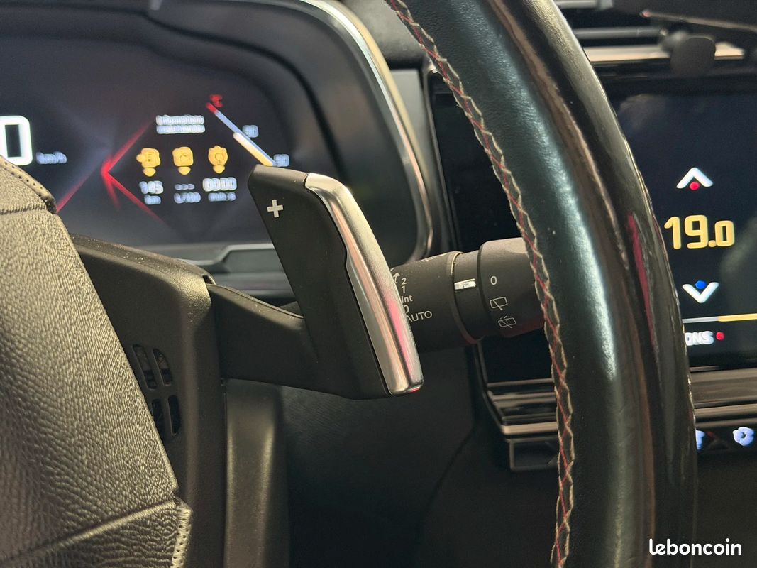DS7 Crossback Performance Line 1.6 THP 225 EAT8 - Entretien suivi / Toit ouvrant / Attelage / CarPlay / Sellerie Cuir-Alcantara (image 28)