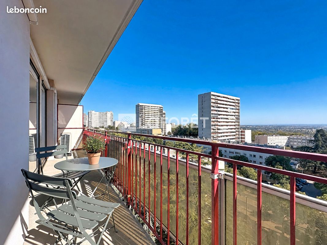 Appartement 3 pièces 70 m² · à Rillieux-la-Pape · 70 m² · 149 000 €