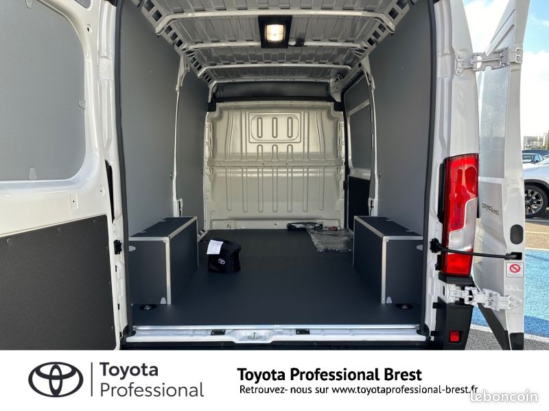 Toyota PROACE MAX Fg L2H2 3.3 140ch Start NG24 (image 24)