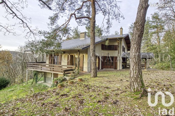 Maison 11 pièces 339 m²