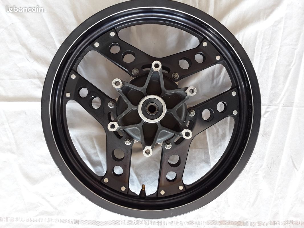 Roue avant honda VF1000 vf 1000 (image 2)