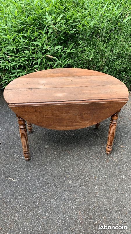 Table ancienne en bois (image 1)