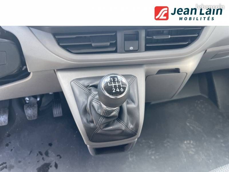 Volkswagen Transporter FOURGON VAN L1H1 2.0 TDI 150 BVM6 BUSINESS (image 13)