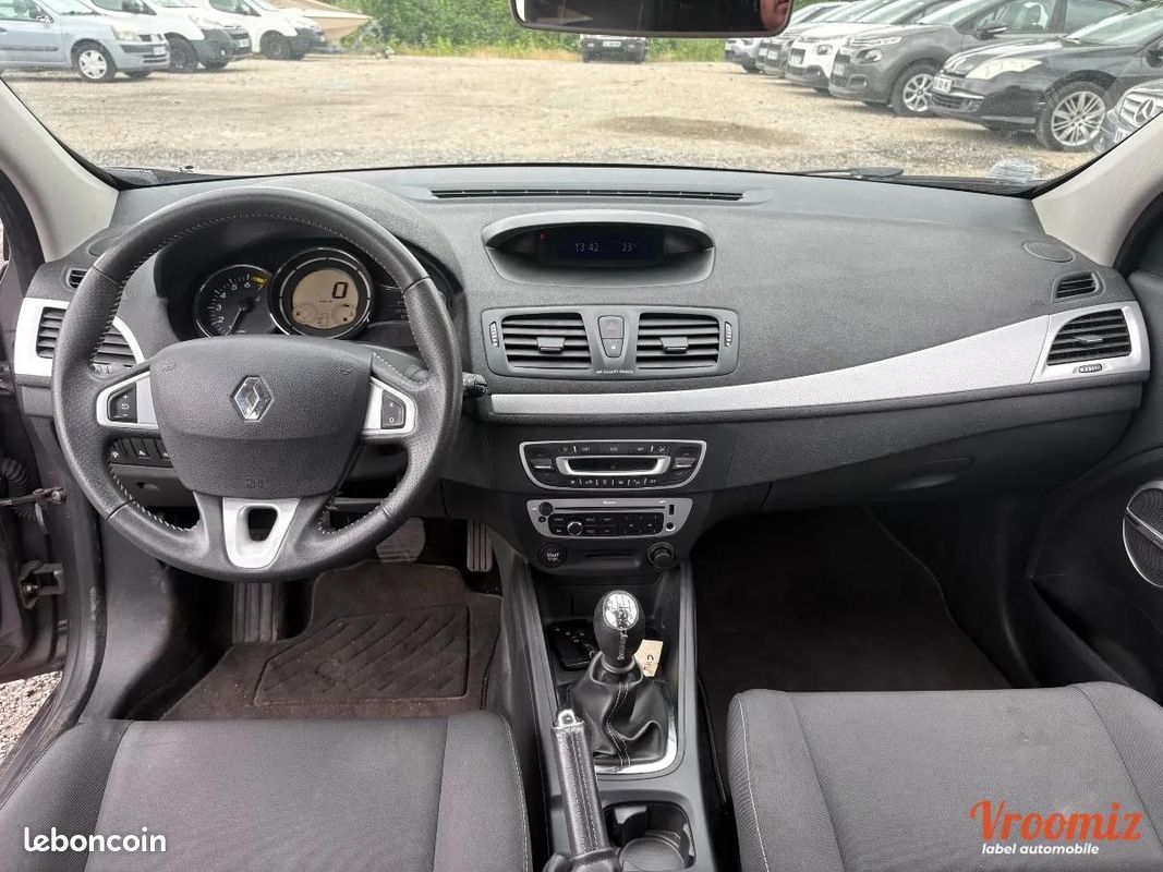 Renault Megane 1.2 TCe 1 S&S 115 cv bose Garentie 12 mois (image 9)