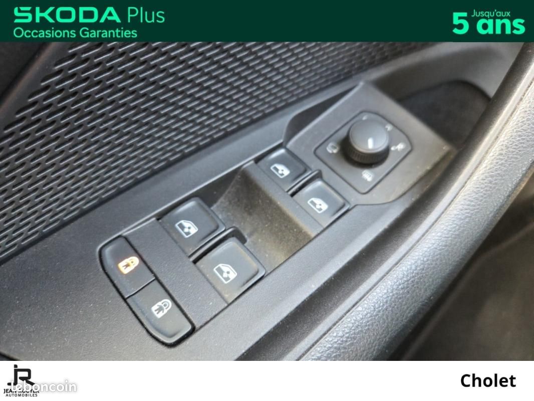 Skoda Octavia COMBI 2.0 TDI 150 ch SCR DSG7 Sportline (image 17)