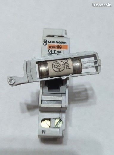 Sectionneur Porte-fusible Merlin Gerin 15624 32A 250V - Neuf, Pour Tableau électrique Multi9