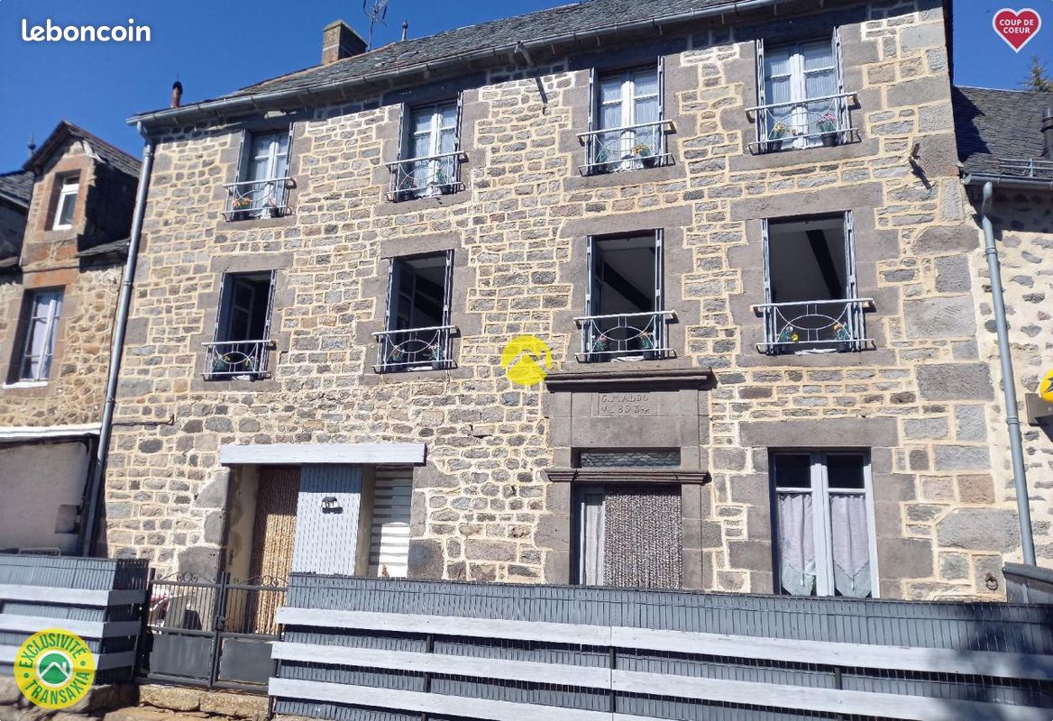 Maison 9 pièces 160 m² · à Murat · 160 m² · 130 000 €