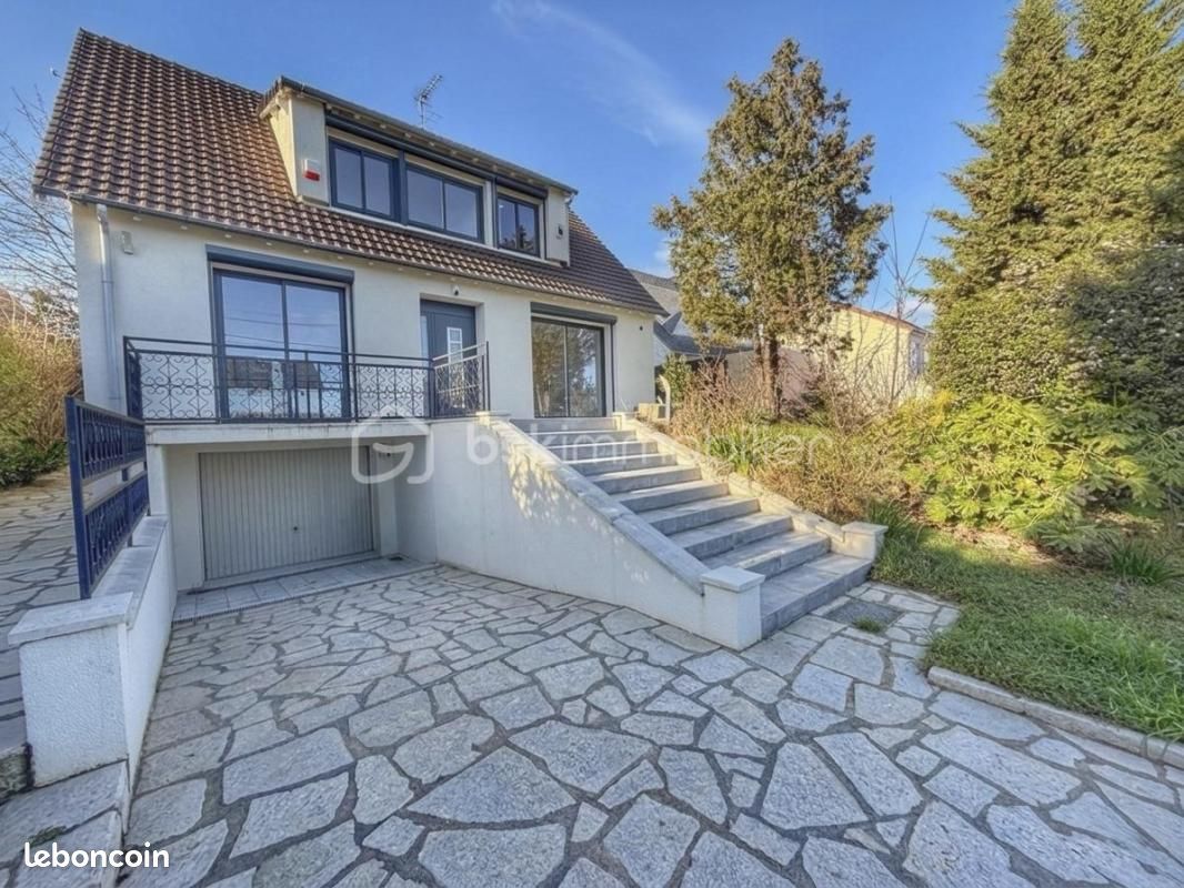 Maison 7 pièces 114 m² · à Ecquevilly · 114 m² · 389 000 €
