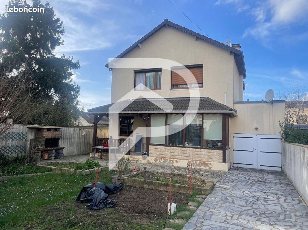 Maison 5 pièces 106 m² · à Arnouville · 106 m² · 329 000 €