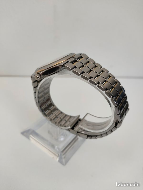 ETERNA KONTIKI DATE QUARTZ RARE VINTAGE 1980 | Montre Suisse avec "Bracelet intégré" (Étanche 100m / 10 ATM) (image 6)