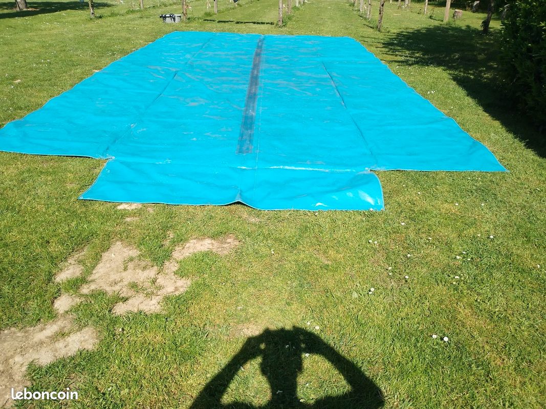 Bâche de piscine (image 1)