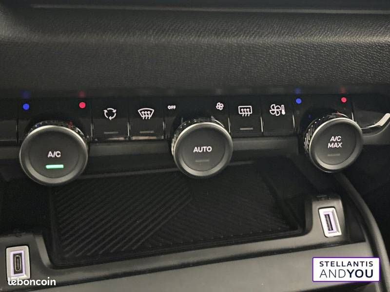 Citroën C4 PureTech 130 S&S BVM6 Feel (image 32)