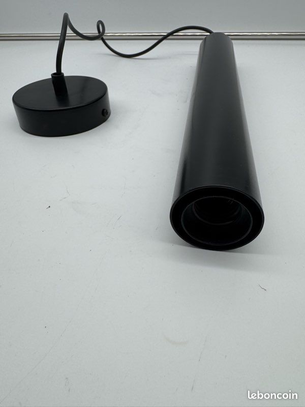 Suspension métal noir (image 2)