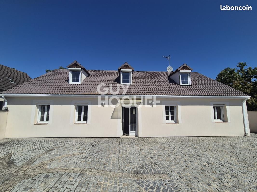 Maison 10 pièces 176 m² · à Dreux · 176 m² · 245 000 €