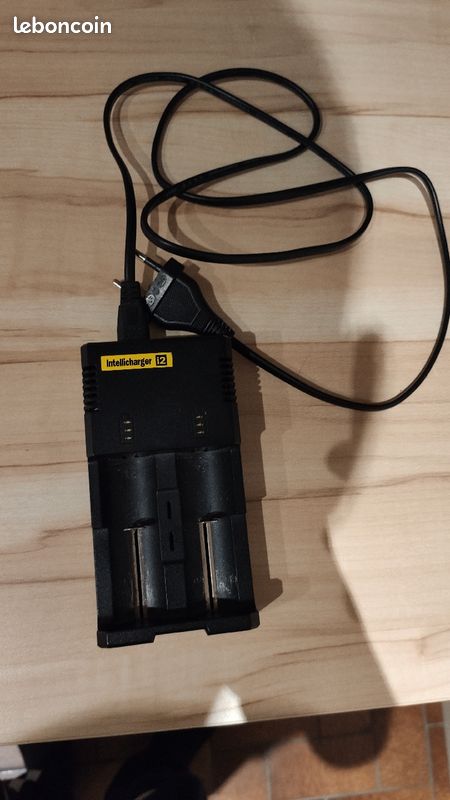 Chargeur de piles Nitecore i2 (image 1)