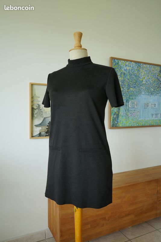Petite robe noire Zara Taille s (image 1)