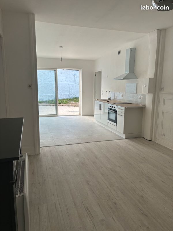 Appartement 2 pièces 57 m² · à Faches-Thumesnil · 57 m² · 885 €