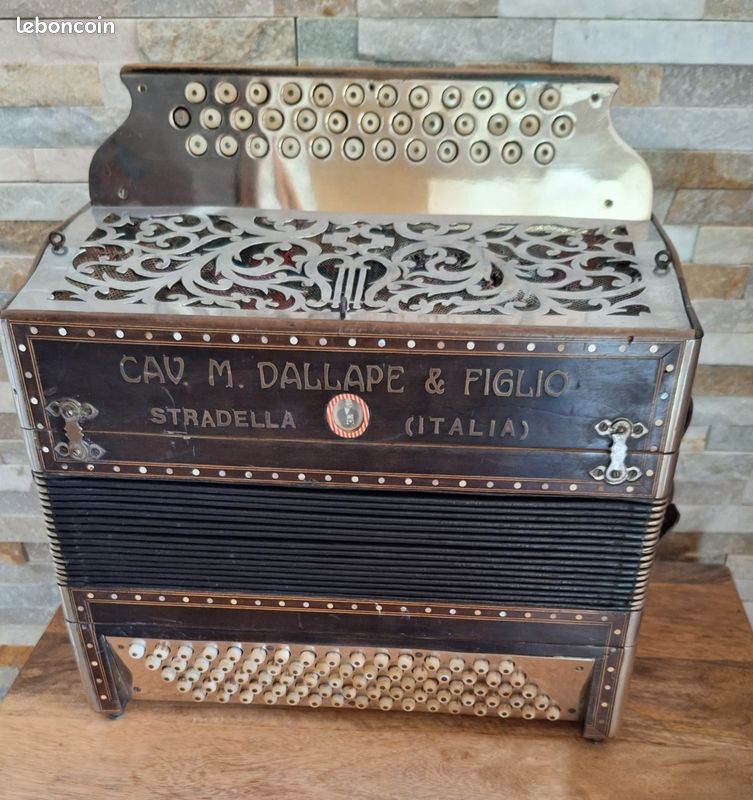 ANCIEN ACCORDEON DALLAPE & FIGLIO. Année 1930 (image 4)