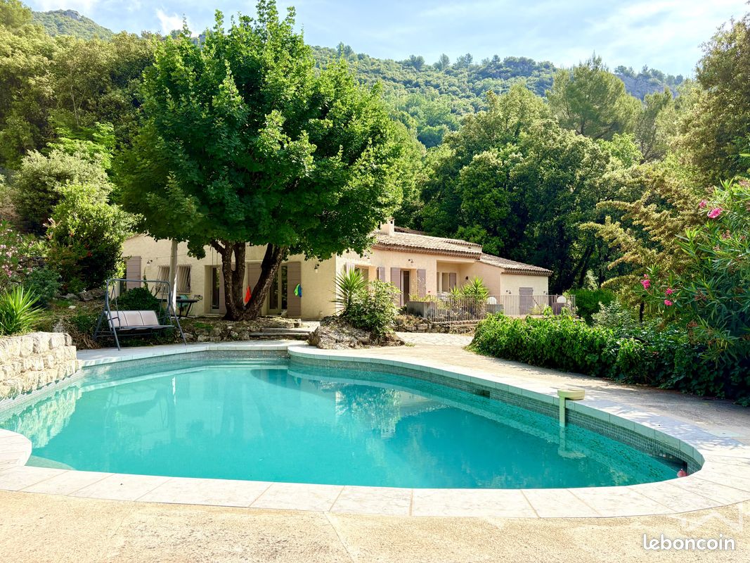 Maison 5 pièces 190 m² · à Tourrettes-sur-Loup · 190 m² · 995 000 €