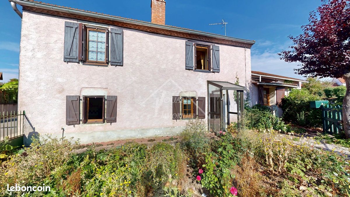 Maison 5 pièces 106 m² · à Gannat · 106 m² · 128 000 €